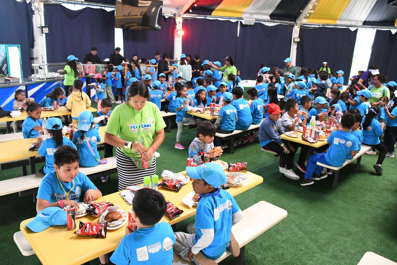 Curso de Verano 2026, Visita a Six Flags México